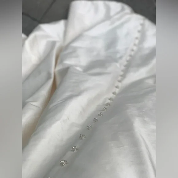 NEW Romona Keveza Wedding Dress & Accessories - Picture 3 of 8